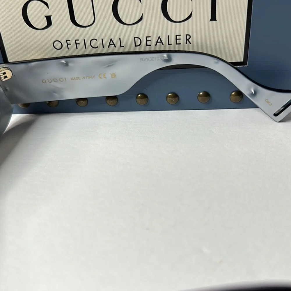 New Authentic- GUCCI EYEWEAR GG0517S SUNGLASSES BLACK & GREY